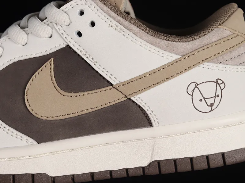 All Categories Nk SB Dunk Series Nk SB Dunk Low Low-top sneakers Otomo Katsuhiro x Nk SB Dunk Low "Steamboy OST" Otomo Katsuhiro co-branded SB low-top sports and leisure sneakers LF0039-031
